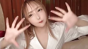 白衣天使也有白色內衣。